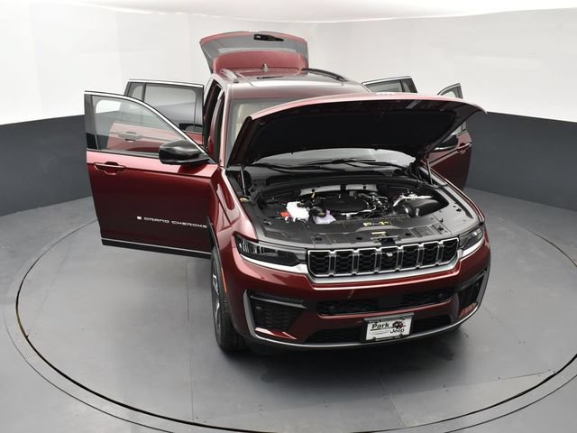 New 2026 Jeep Grand Cherokee Limited w/ Luxury Tech Group II image 26