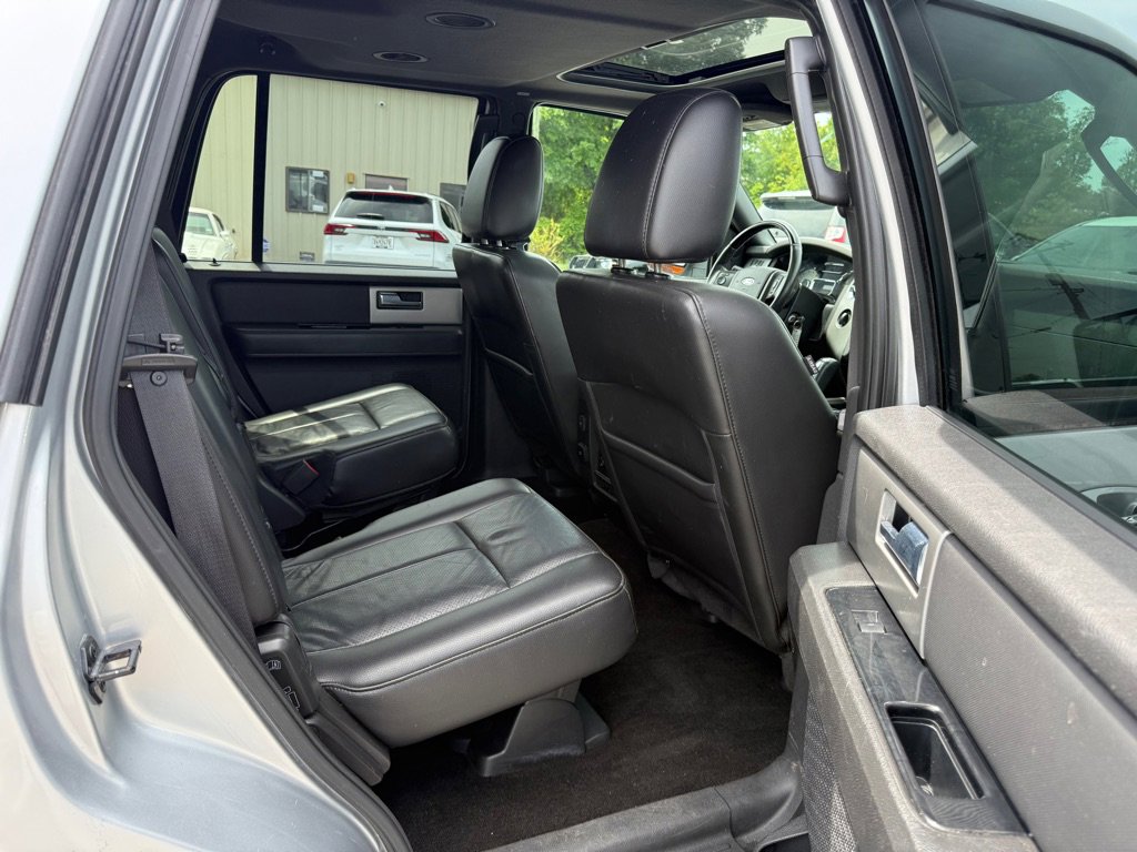 Used 2014 Ford Expedition Limited w/ Equipment Group 301A AWD/4WD image 17