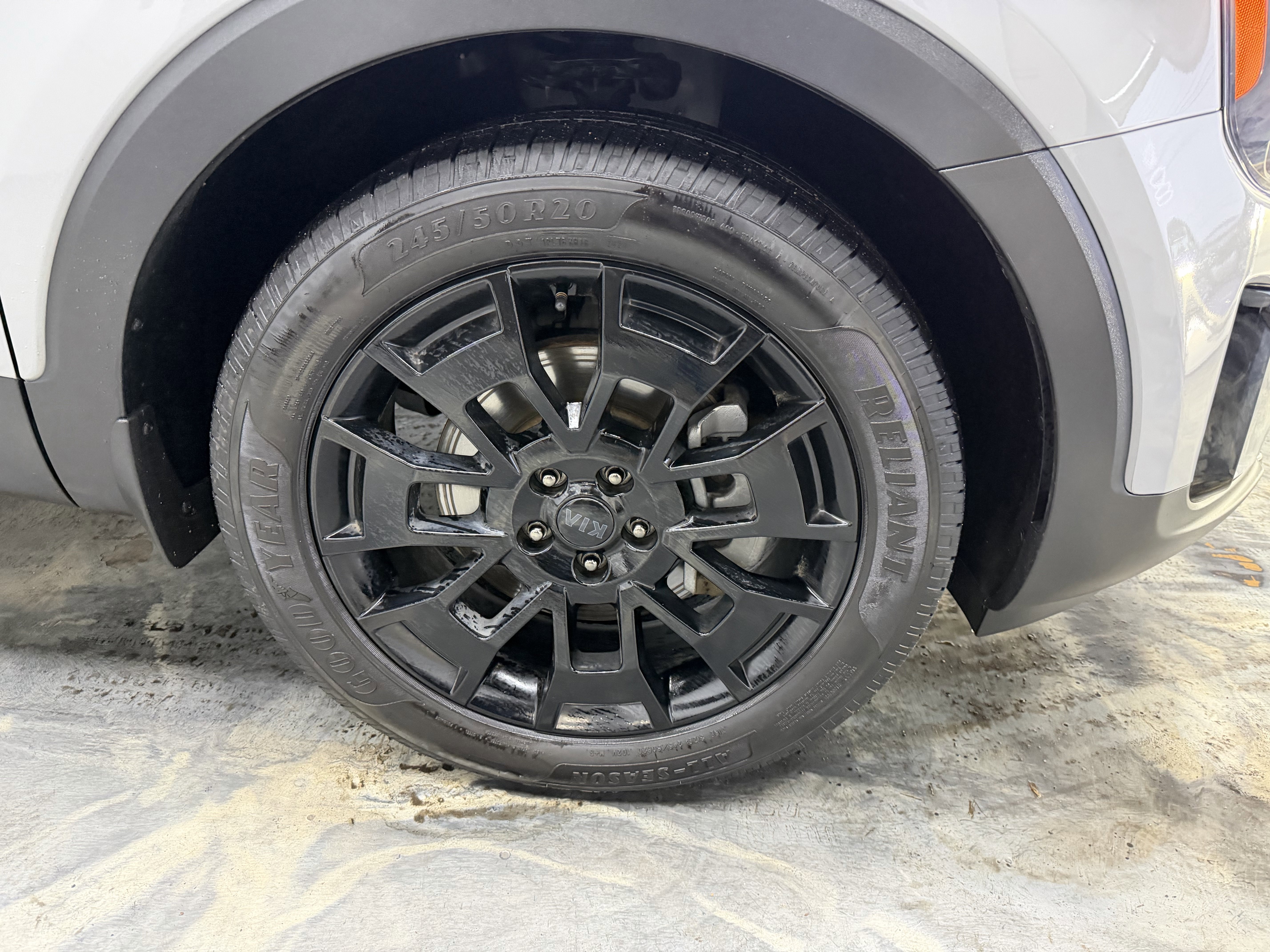 Used 2021 Kia Telluride SX w/ SX Prestige Package image 28