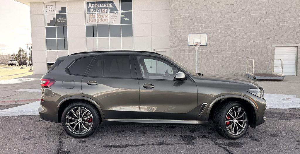 Used 2023 BMW X5 M50i image 5