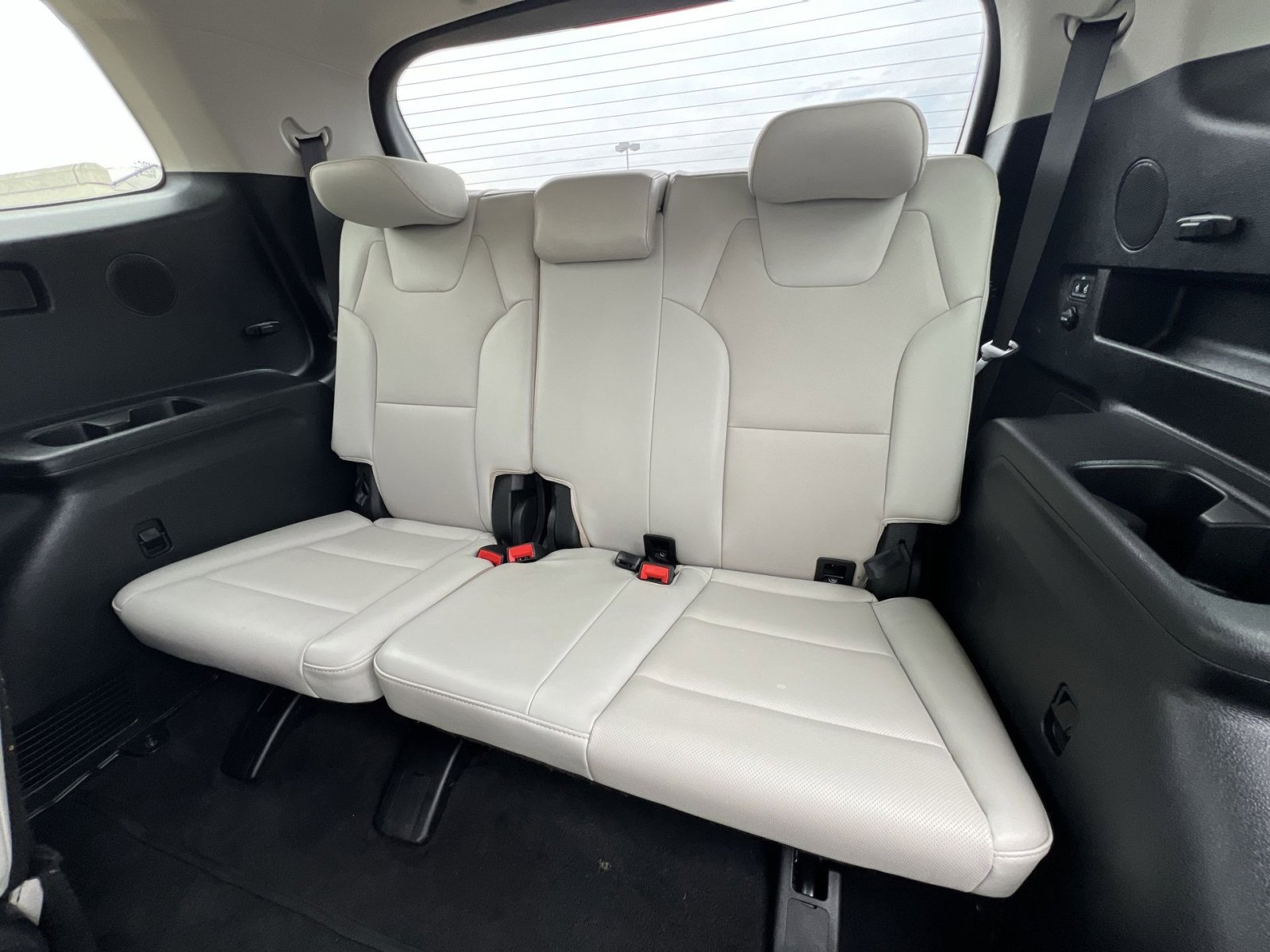 Used 2022 Kia Telluride SX w/ SX Prestige Package image 26