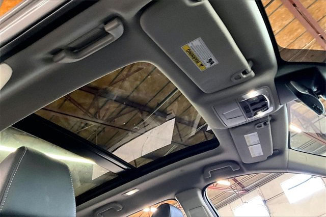 Used 2023 Acura MDX SH-AWD w/ Technology Package image 27