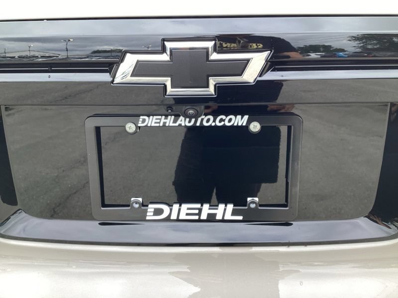 New 2027 Chevrolet Traverse Z71 w/ Enhanced Driving Package AWD/4WD image 11
