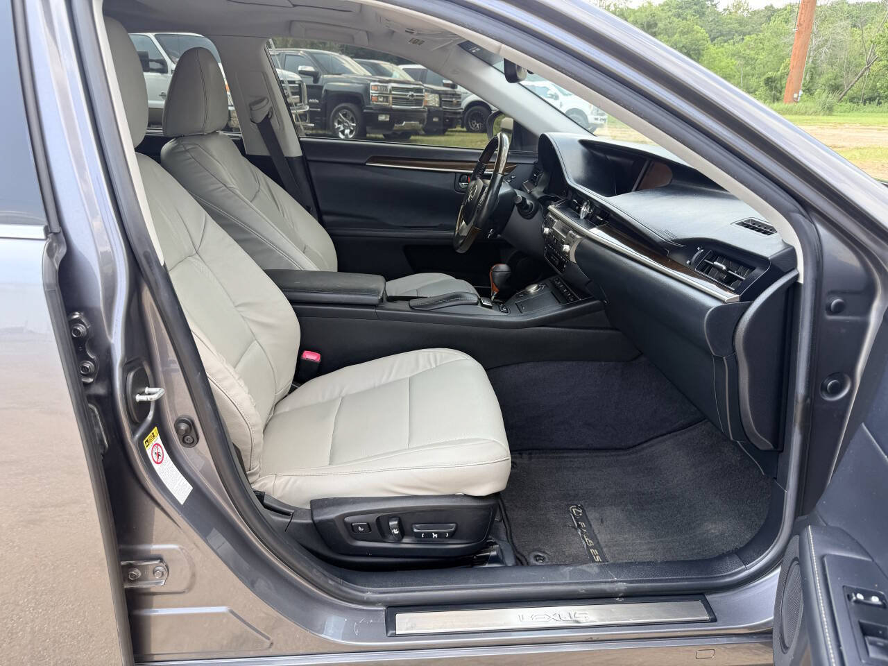 Used 2013 Lexus ES 350 FWD image 16