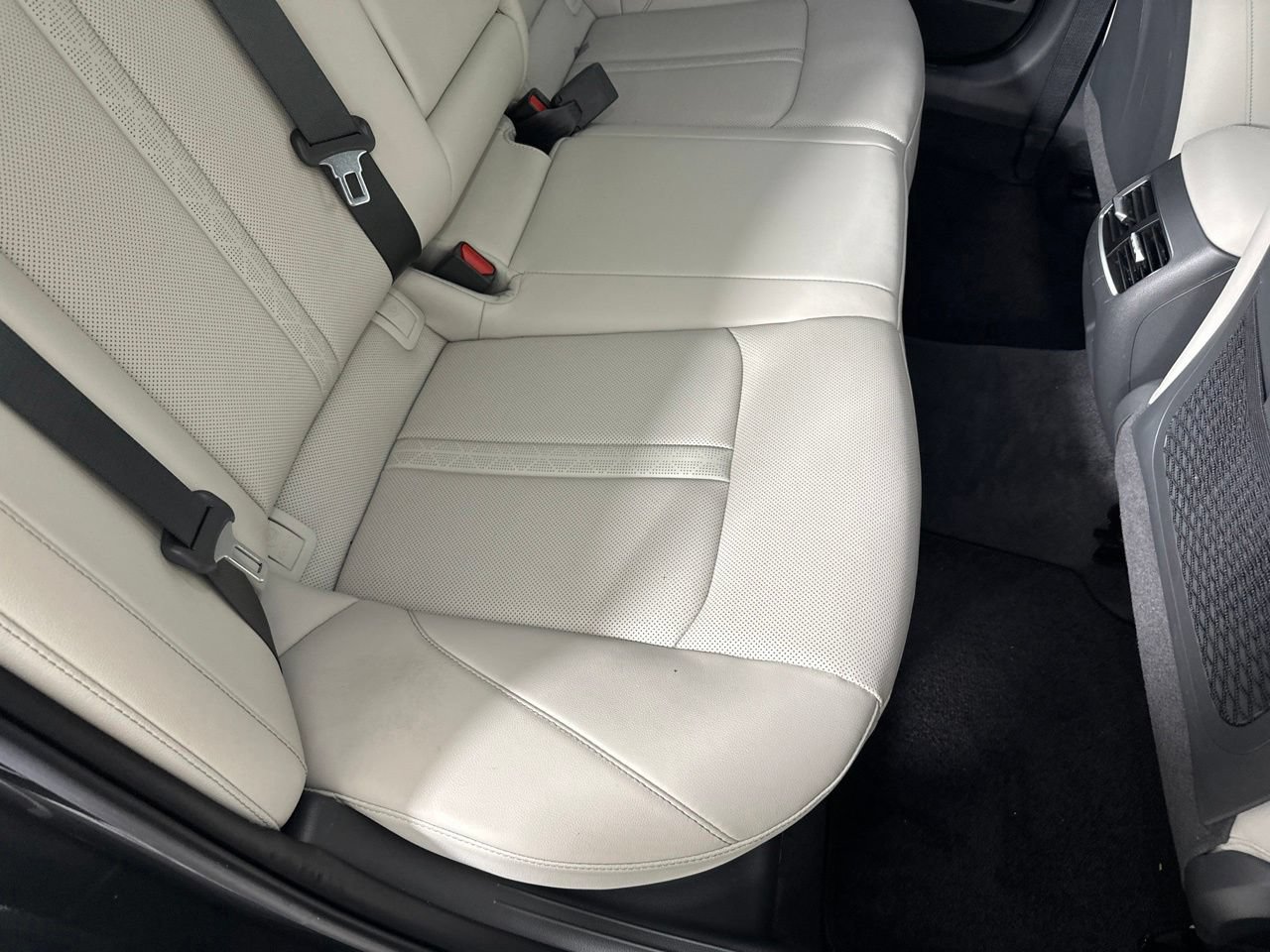 Used 2025 Hyundai Sonata Limited FWD image 34