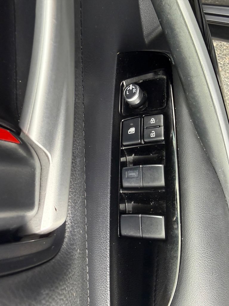 Used 2020 Toyota Corolla XLE FWD image 14