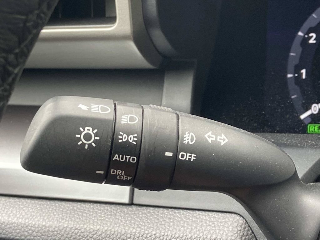 Used 2025 Toyota Tacoma TRD Off-Road AWD/4WD image 30