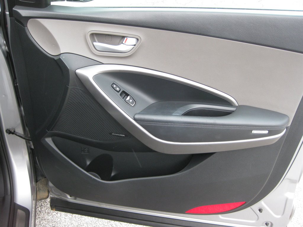 Used 2015 Hyundai Santa Fe GLS w/ Option Group 03 FWD image 42