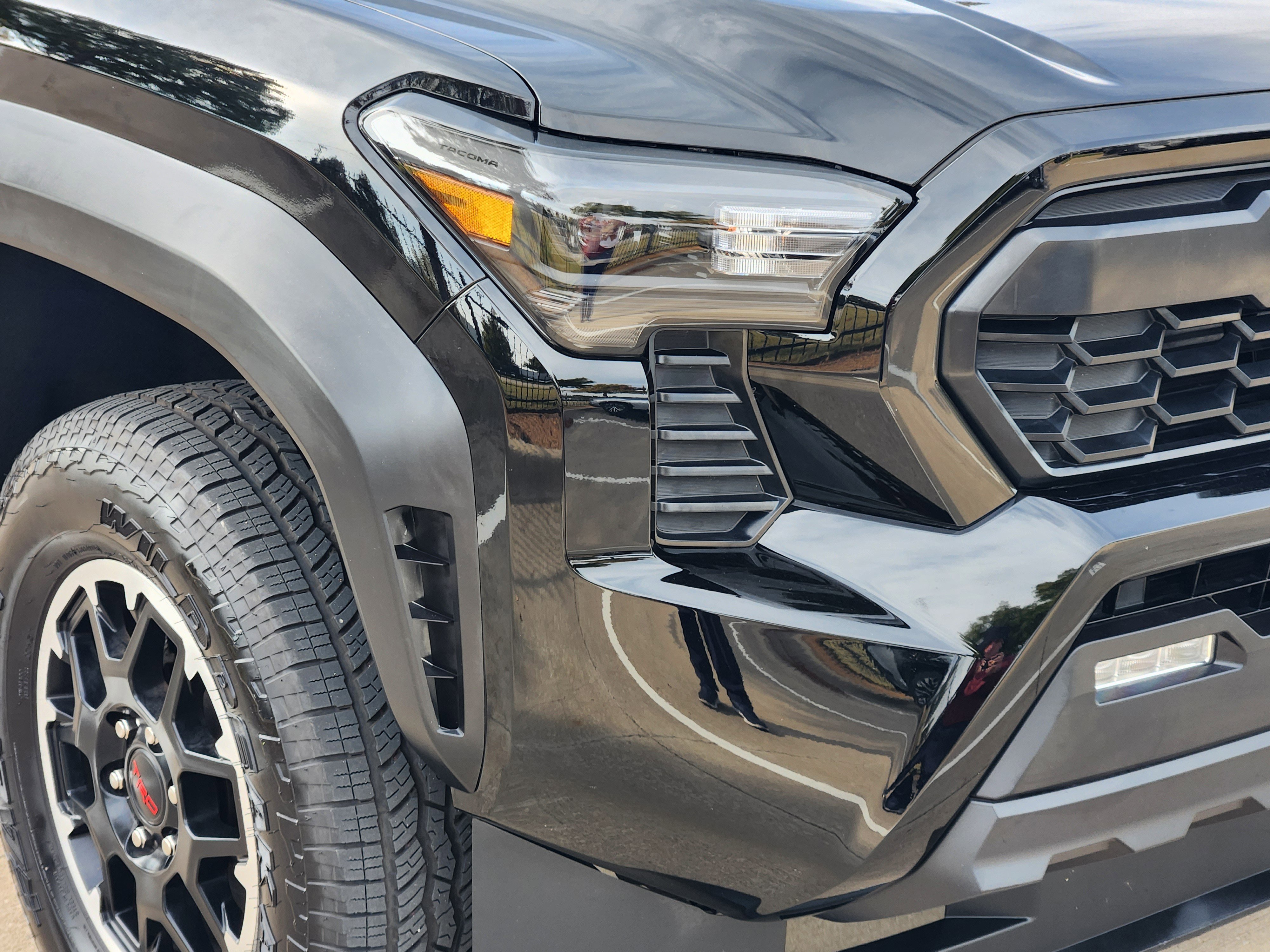 Used 2025 Toyota Tacoma TRD Off-Road image 5