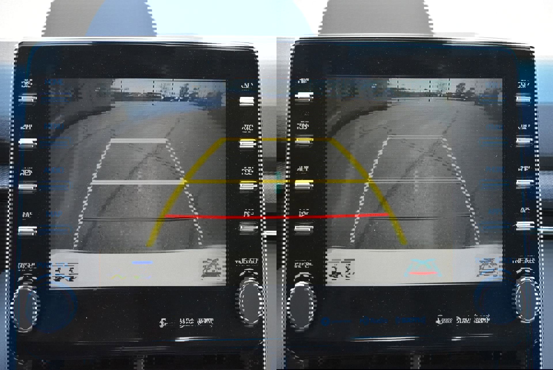 Used 2019 Toyota Avalon XSE w/ All Weather Liner Package image 31