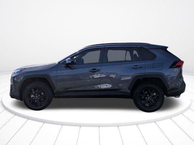 Used 2025 Toyota RAV4 XLE FWD image 6