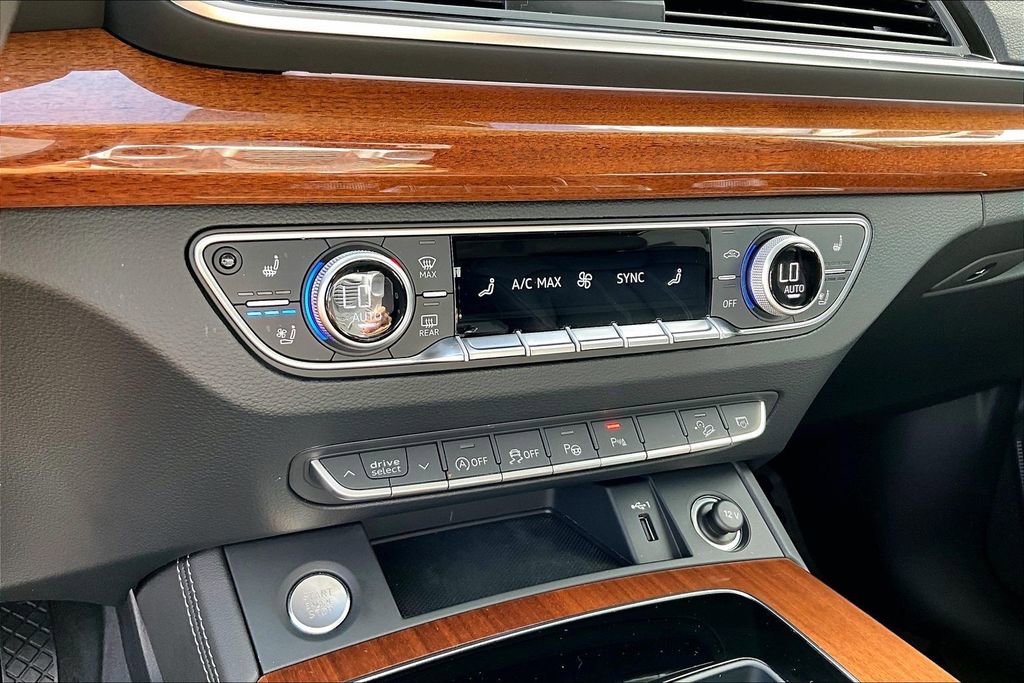 Certified 2022 Audi Q5 2.0T Prestige w/ Prestige Package AWD/4WD image 16