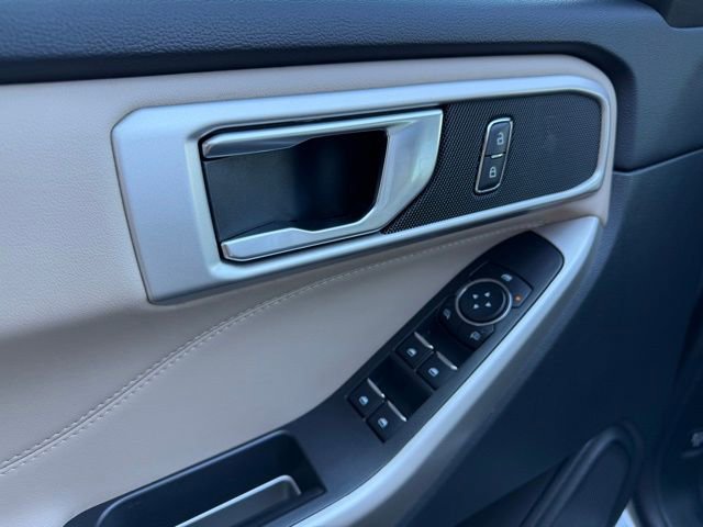 Used 2023 Ford Explorer XLT w/ Equipment Group 202A image 19