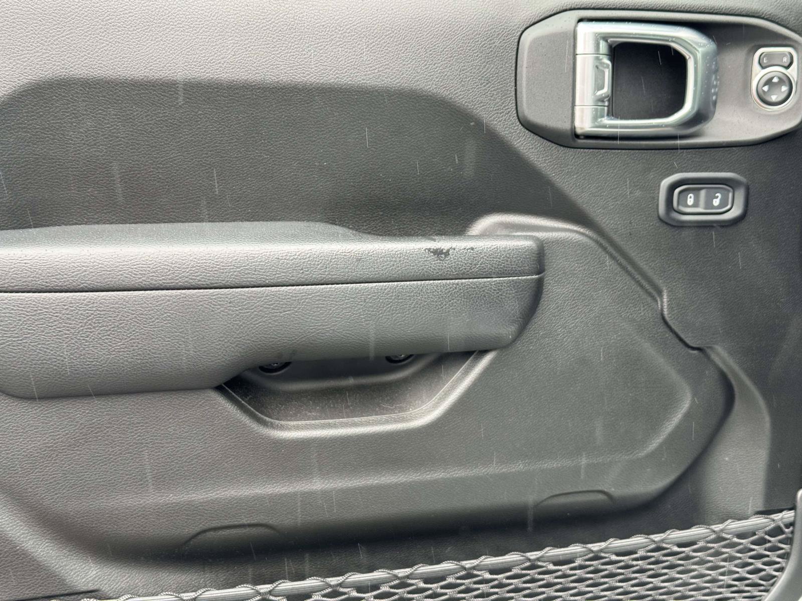 Certified 2024 Jeep Wrangler Unlimited AWD/4WD image 26