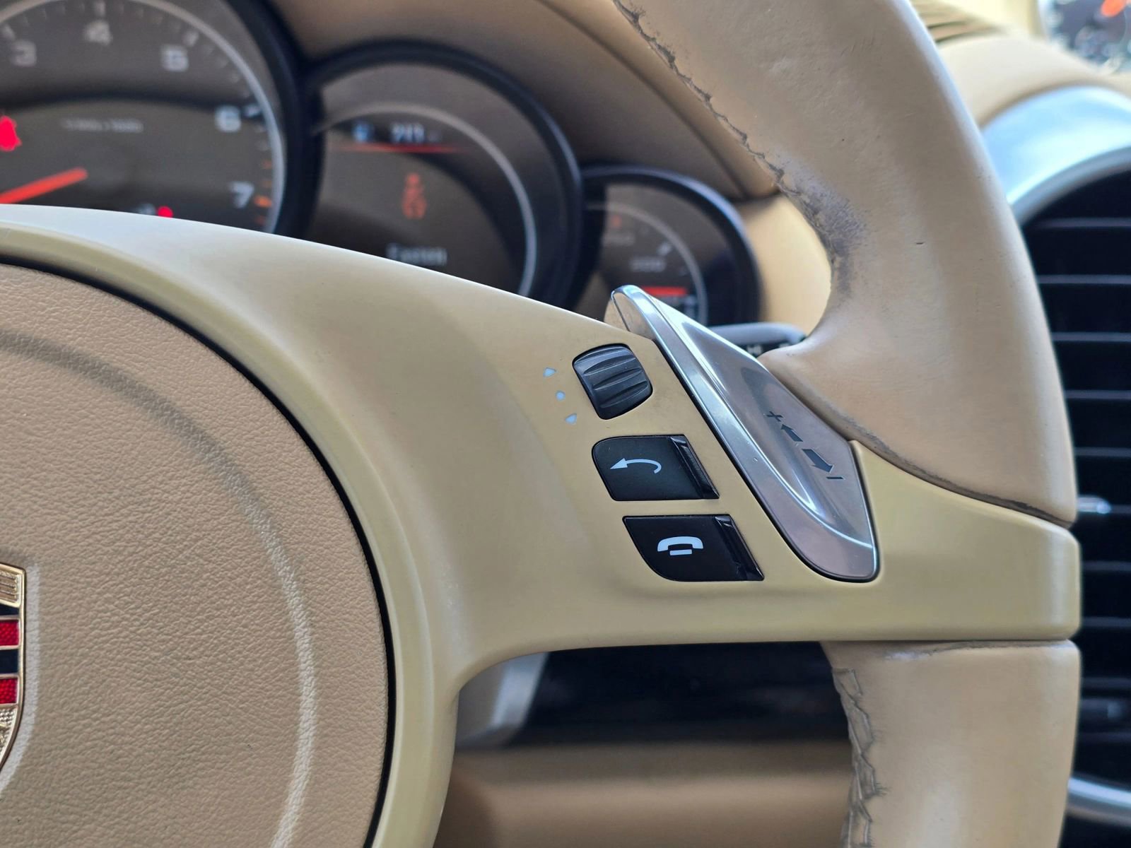 Used 2014 Porsche Cayenne AWD/4WD image 29