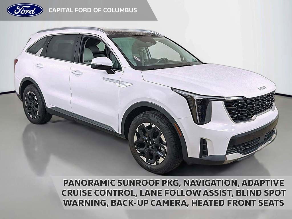 Used 2024 Kia Sorento S w/ Panoramic Sunroof Package