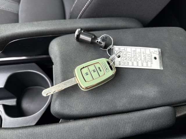 Used 2017 Honda Civic Sport image 28