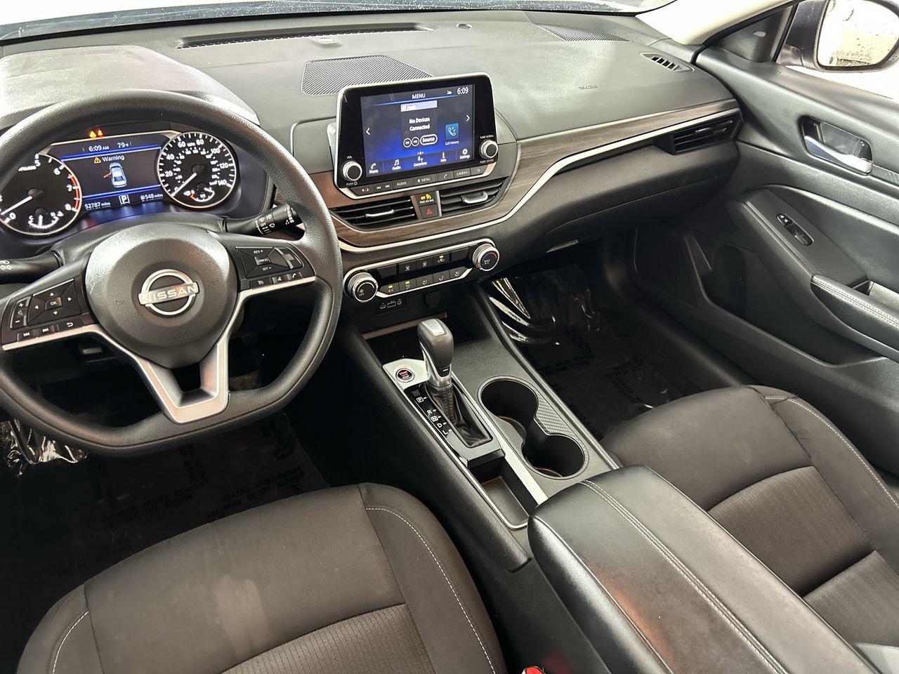Used 2025 Nissan Altima 2.5 SV FWD image 23