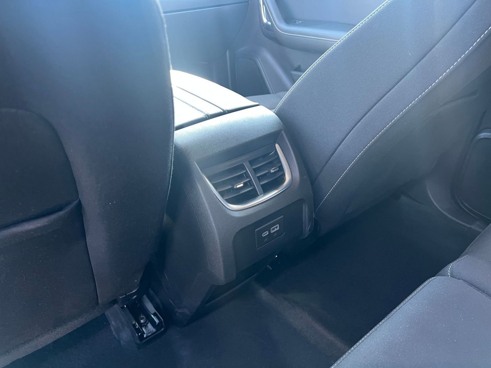 Used 2025 Chevrolet Blazer LT image 23