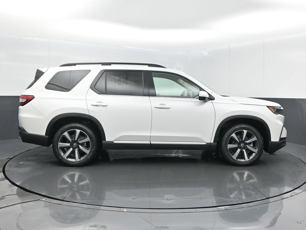 New 2025 Honda Pilot Touring image 25