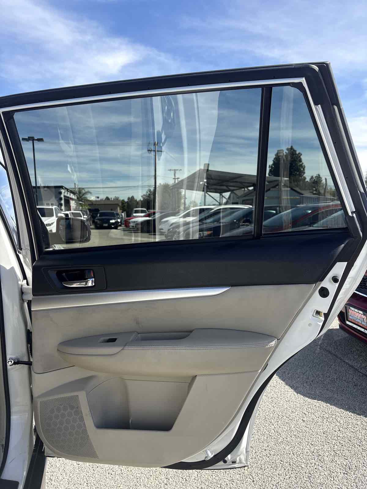 Used 2012 Subaru Outback 2.5i Premium w/ All-Weather Pkg image 14