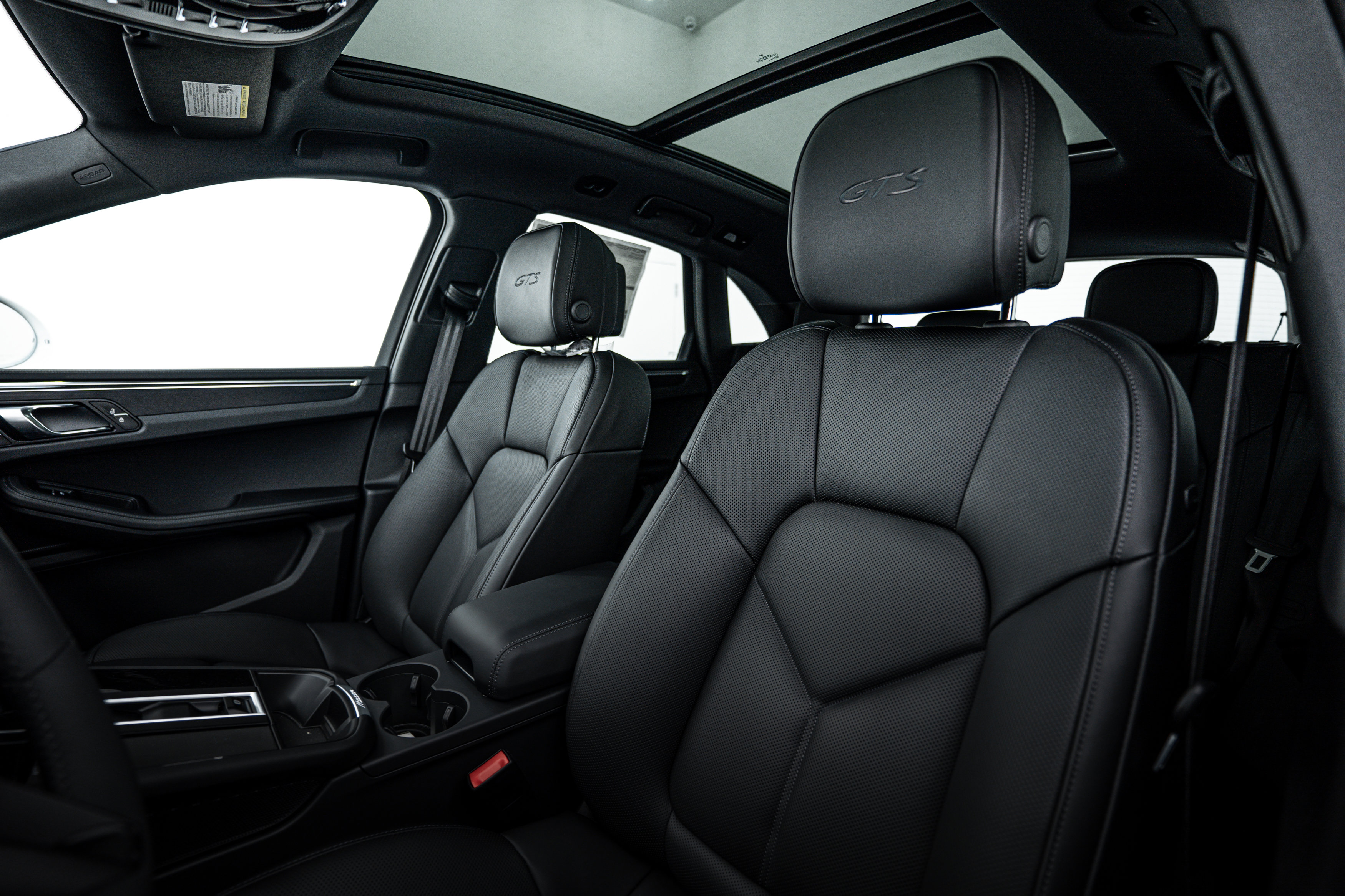 New 2026 Porsche Macan GTS image 19