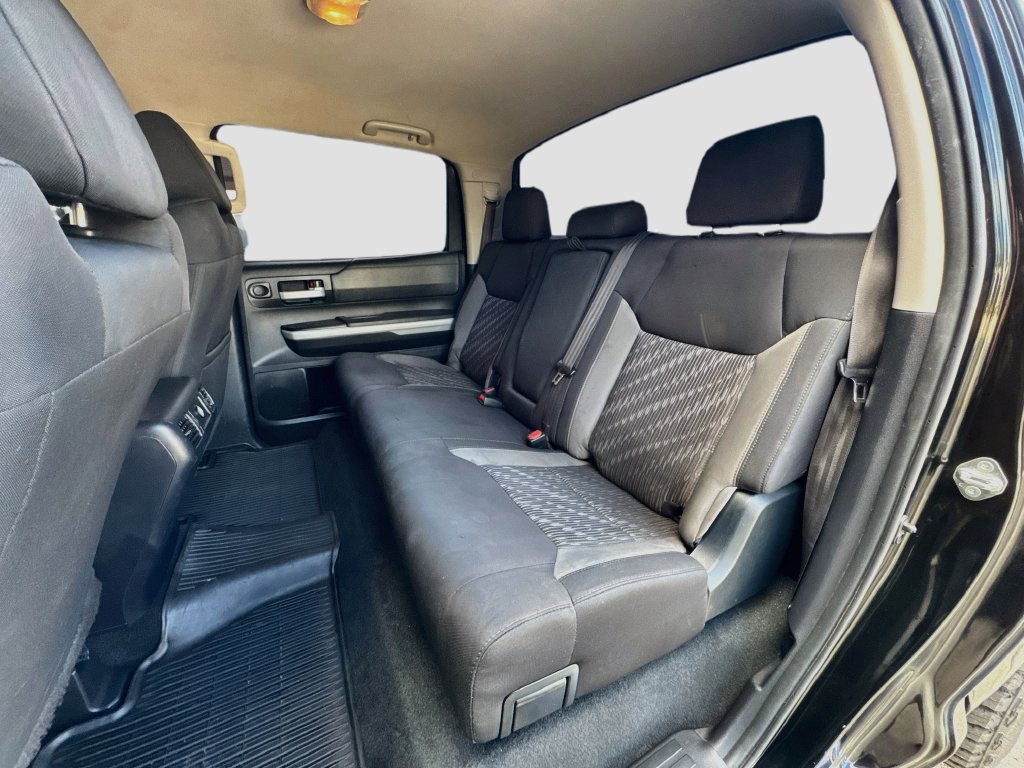 Used 2018 Toyota Tundra SR5 w/ SR5 Upgrade Package AWD/4WD image 19