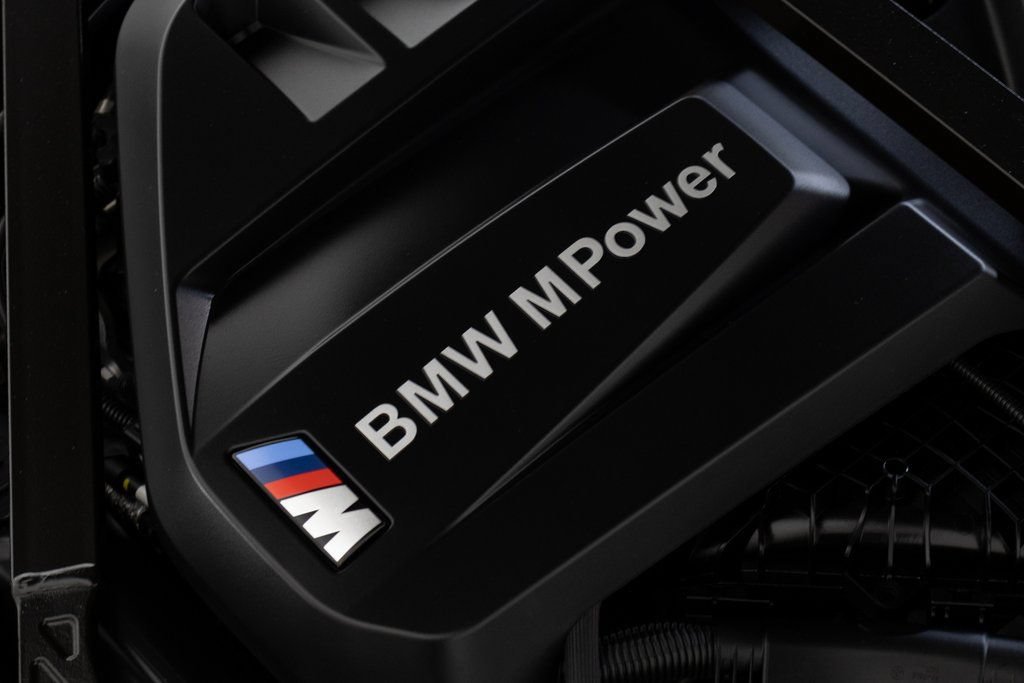 Used 2023 BMW M3 w/ M Carbon Exterior Package RWD image 51