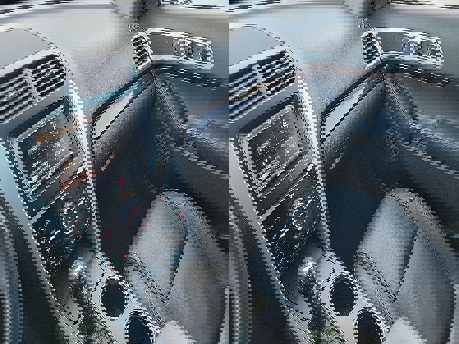 Used 2014 Ford Explorer Limited image 20