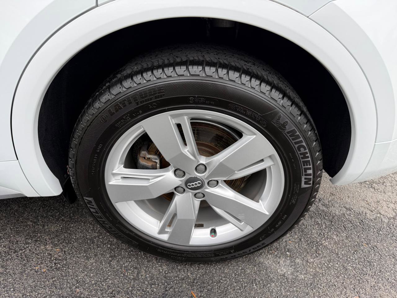 Used 2019 Audi Q5 2.0T Premium Plus w/ Premium Plus Package AWD/4WD image 21