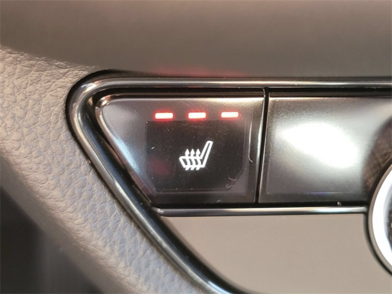 Certified 2025 Honda HR-V Sport image 11