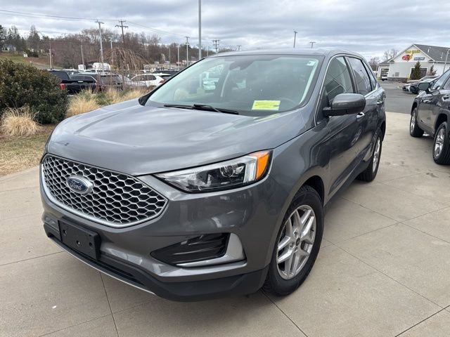 Used 2024 Ford Edge SEL AWD/4WD image 3