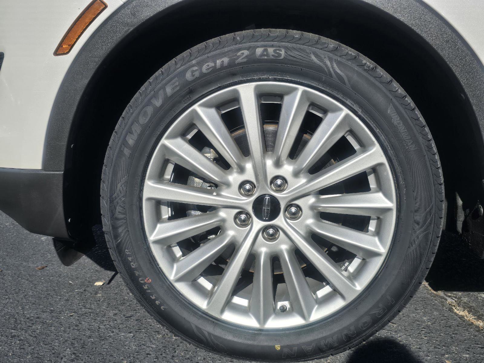 Used 2019 Lincoln MKC Premiere image 10