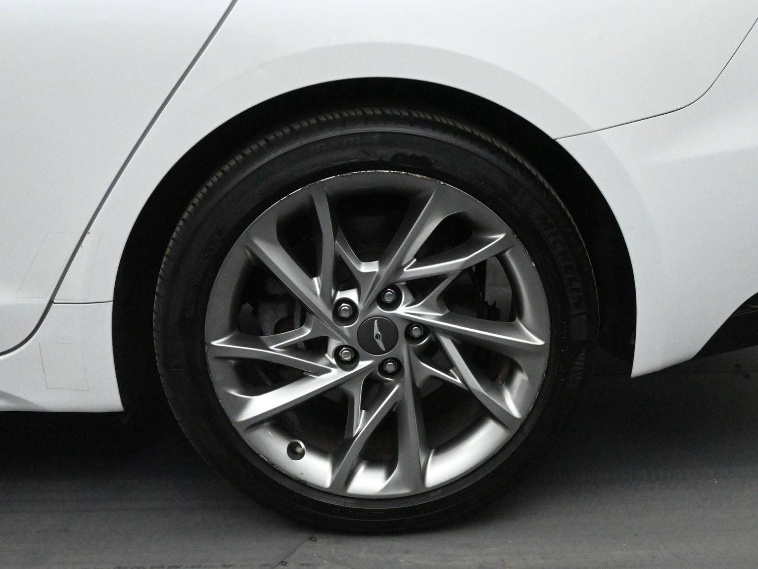 Used 2022 Genesis G70 2.0T image 11