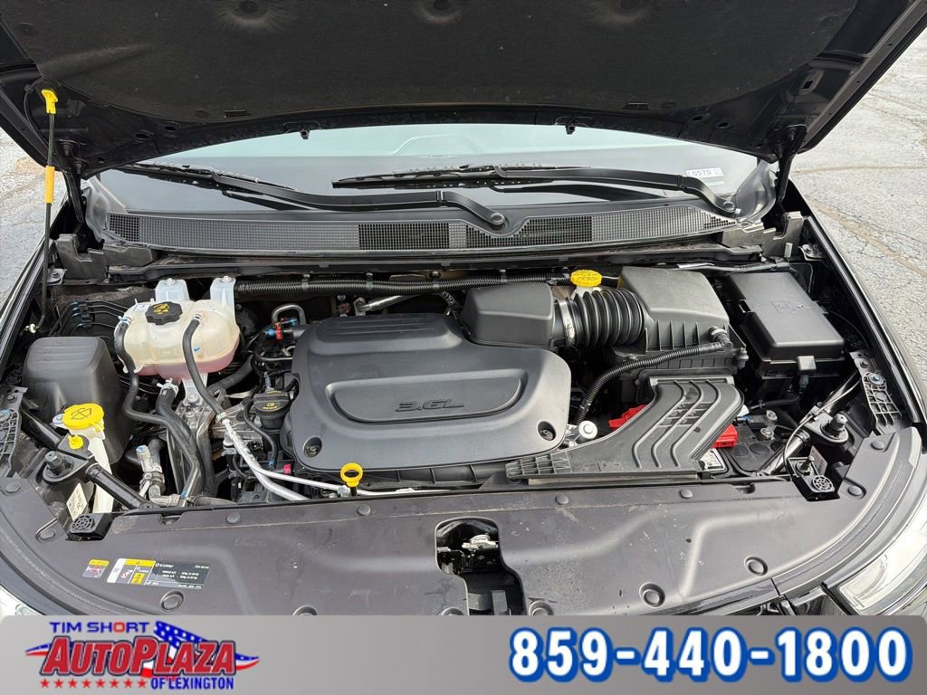 Used 2025 Chrysler Pacifica Limited FWD image 45