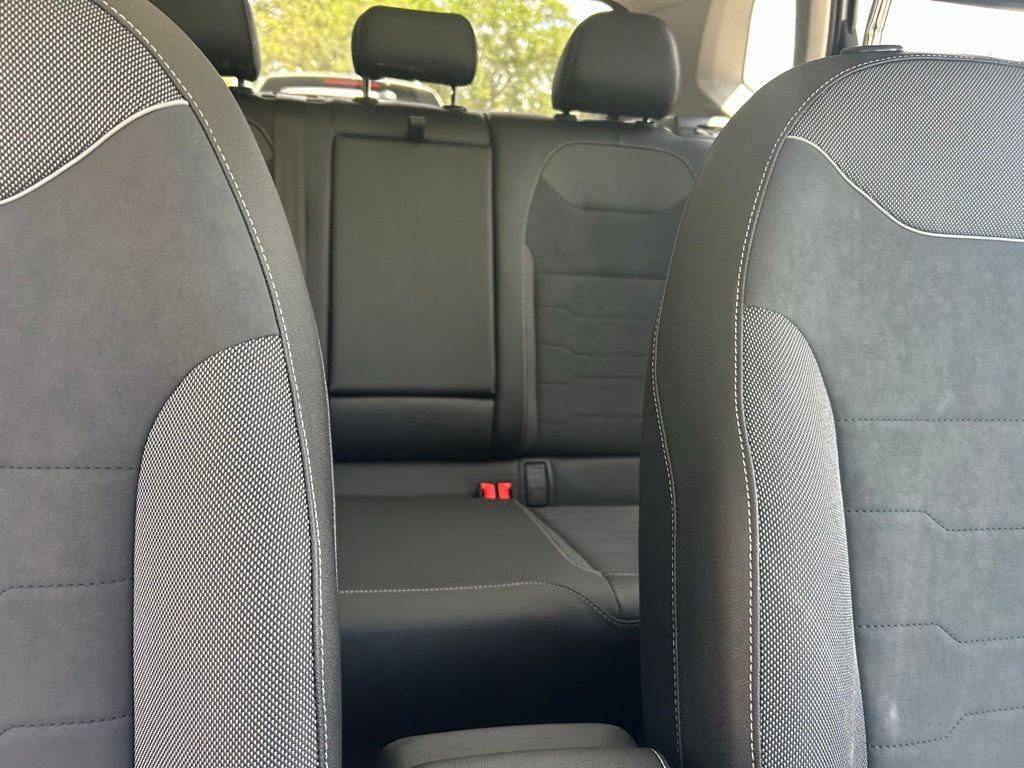 New 2026 Volkswagen Taos SE FWD image 36
