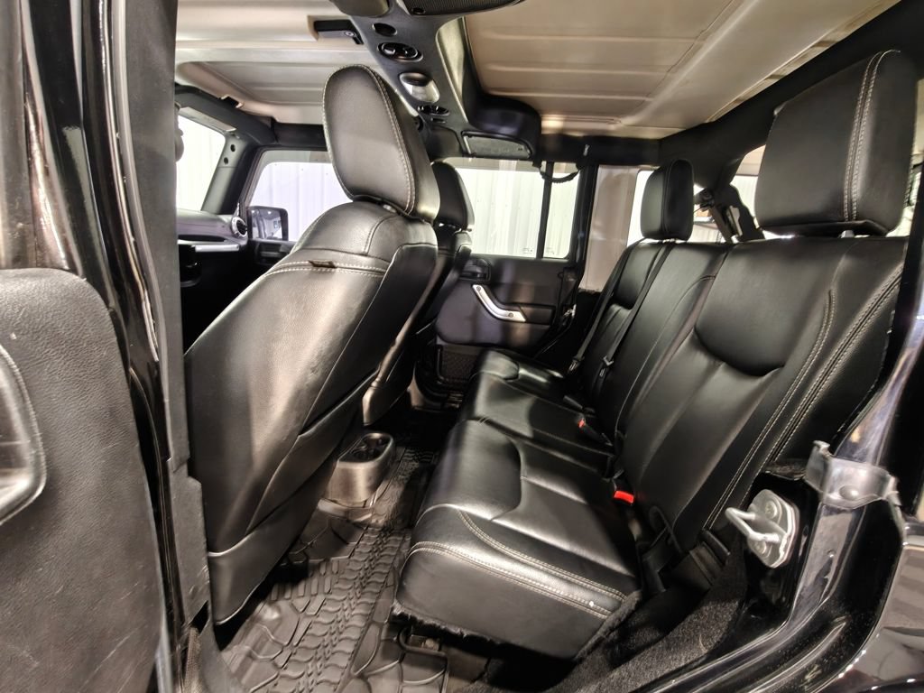 Used 2016 Jeep Wrangler Unlimited Rubicon AWD/4WD image 23