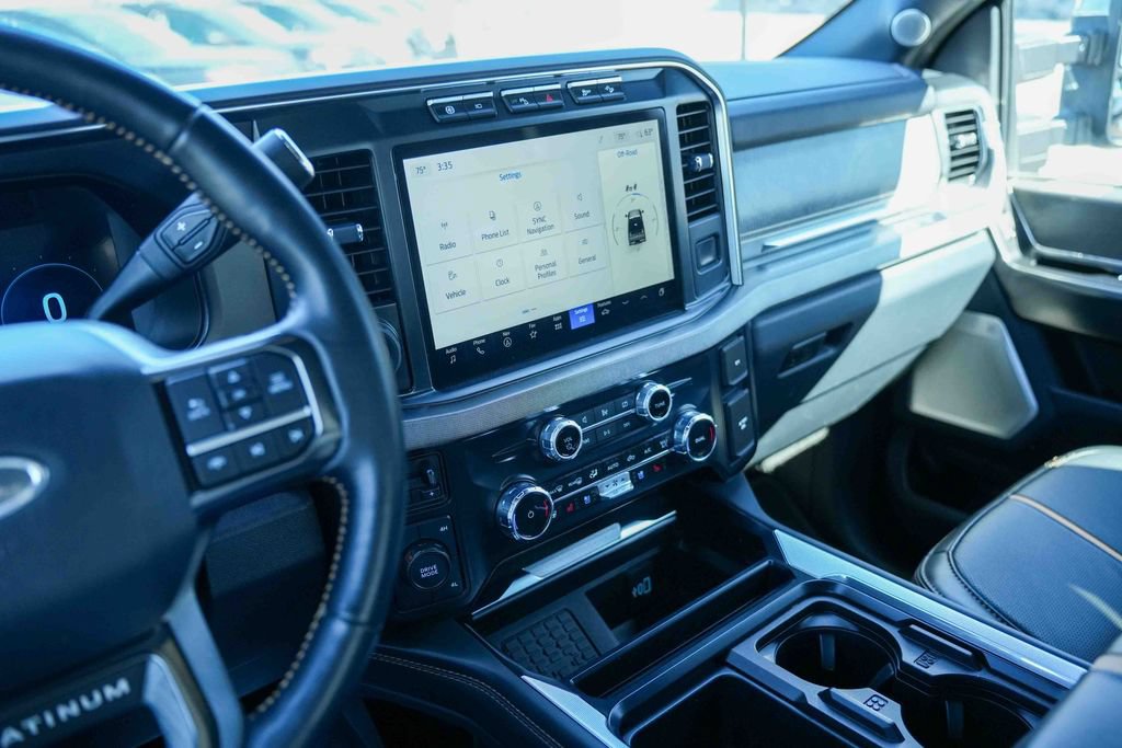Used 2023 Ford F450 Platinum w/ FX4 Off-Road Package AWD/4WD image 36