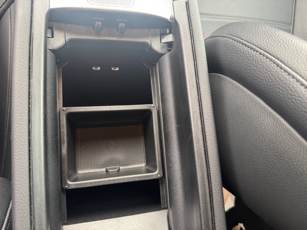 Used 2023 Mercedes-Benz GLC 300 4MATIC image 23