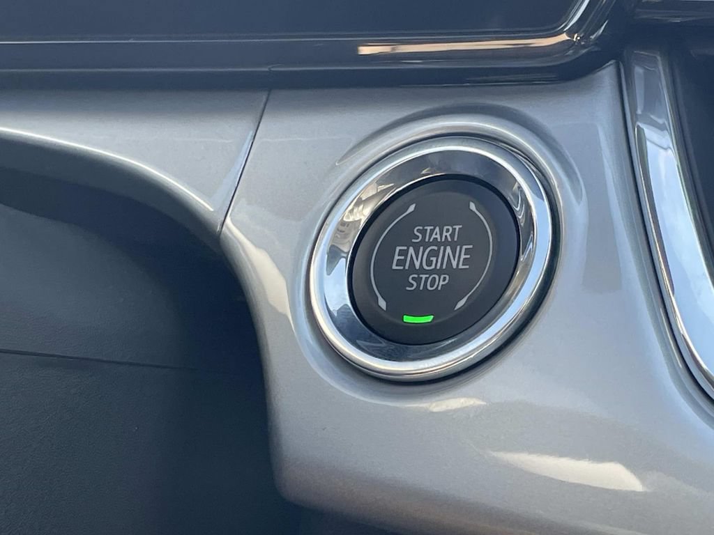 New 2026 Chevrolet Trax LT w/ Sunroof Package FWD image 19