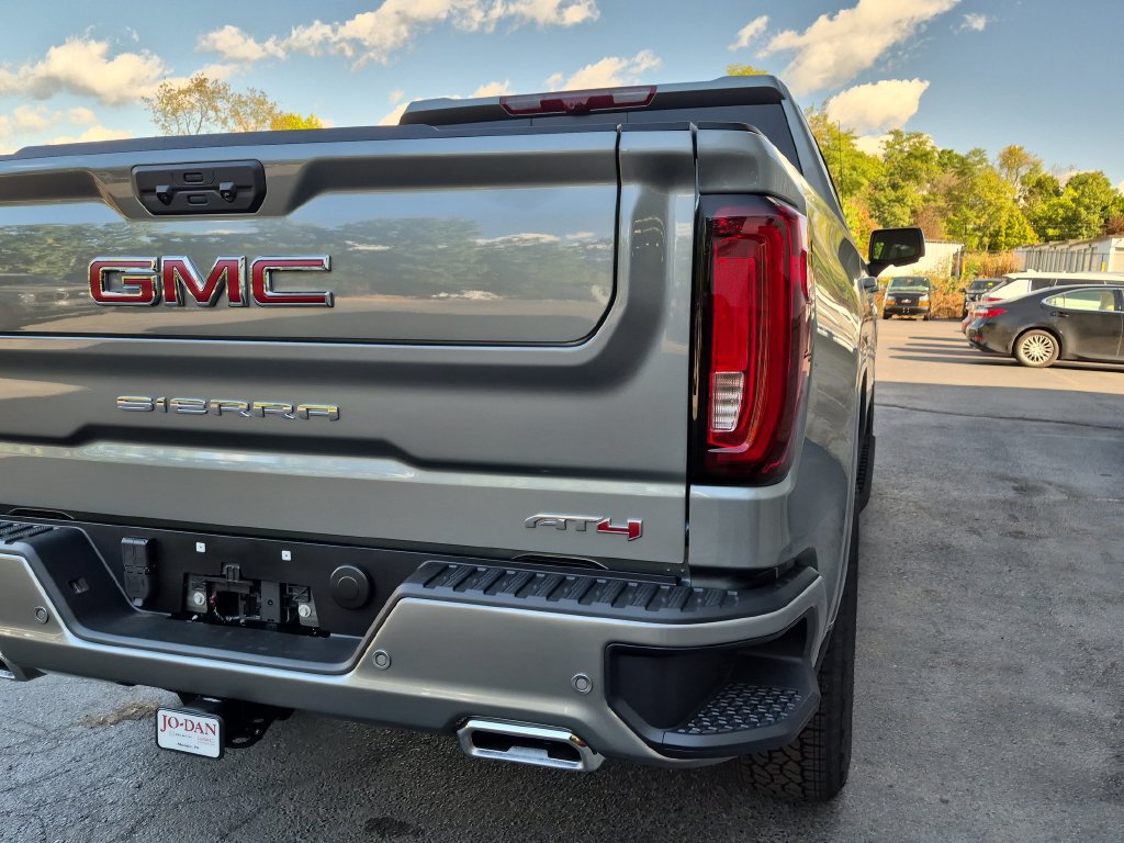 New 2026 GMC Sierra 1500 AT4 w/ AT4 Premium Package AWD/4WD image 7