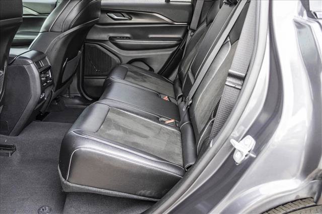 Used 2023 Jeep Grand Cherokee Altitude image 22