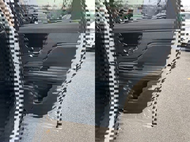 Used 2025 Lincoln Corsair Reserve w/ Towing Package image 21