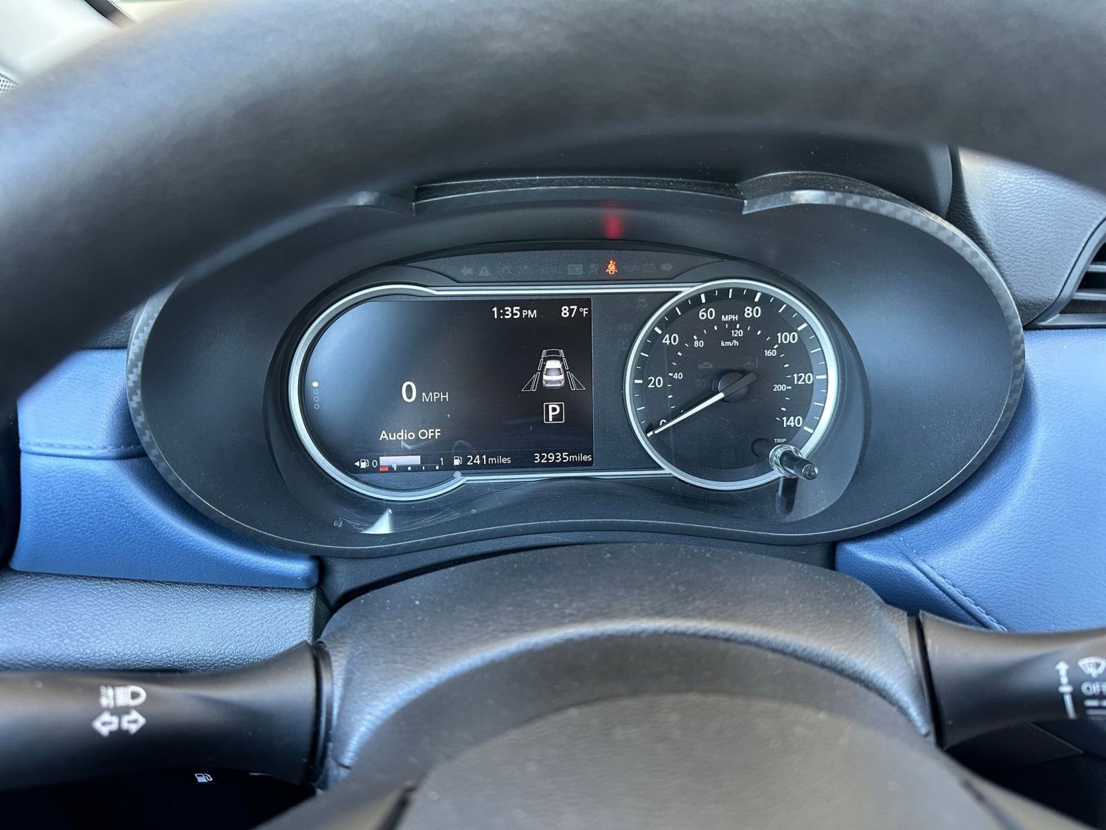 Used 2025 Nissan Versa SV FWD image 39