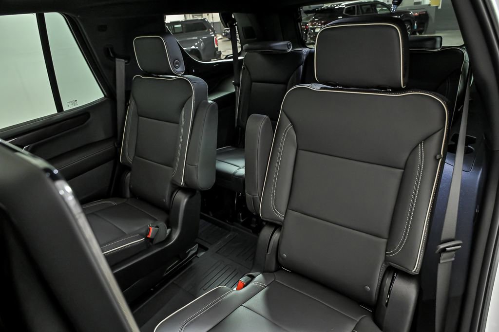 New 2026 GMC Yukon Elevation w/ Elevation Premium Package AWD/4WD image 11