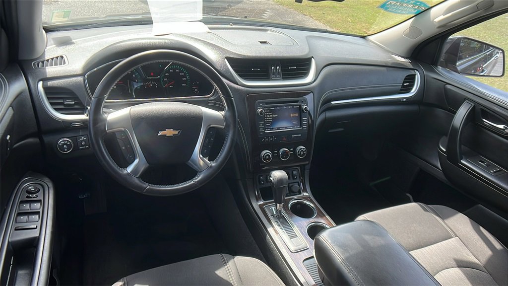 Used 2016 Chevrolet Traverse LT w/ Style and Technology Package image 23