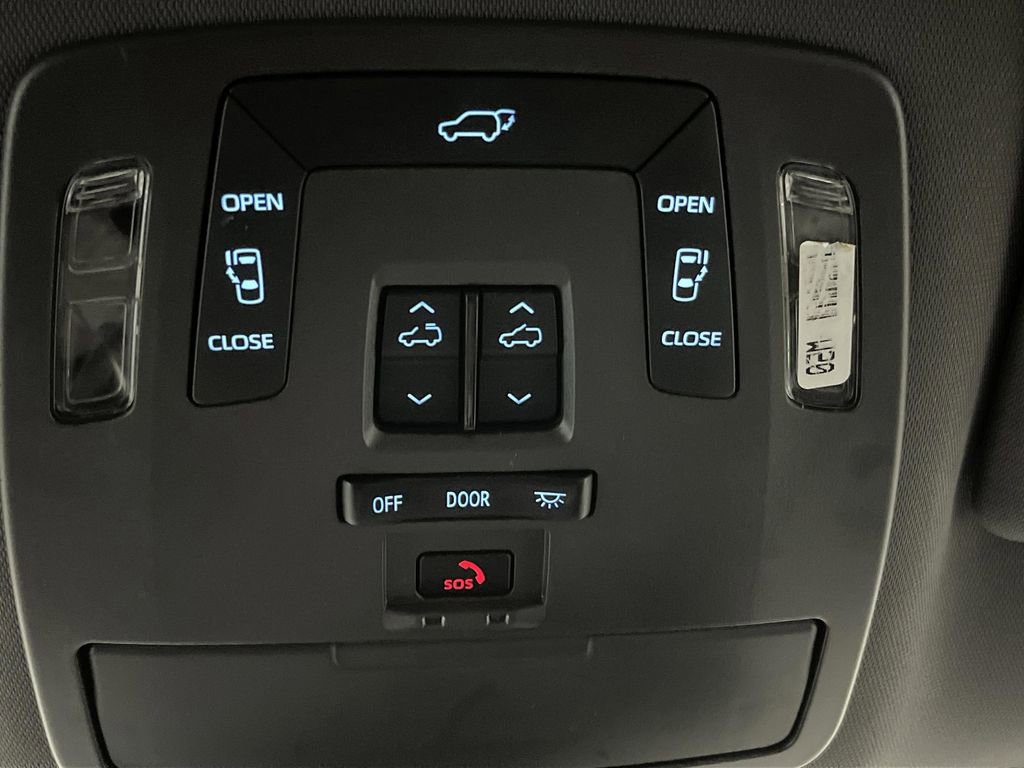 Used 2024 Toyota Sienna XSE image 27