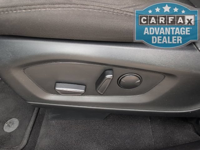 Used 2023 Ford Explorer XLT AWD/4WD image 14