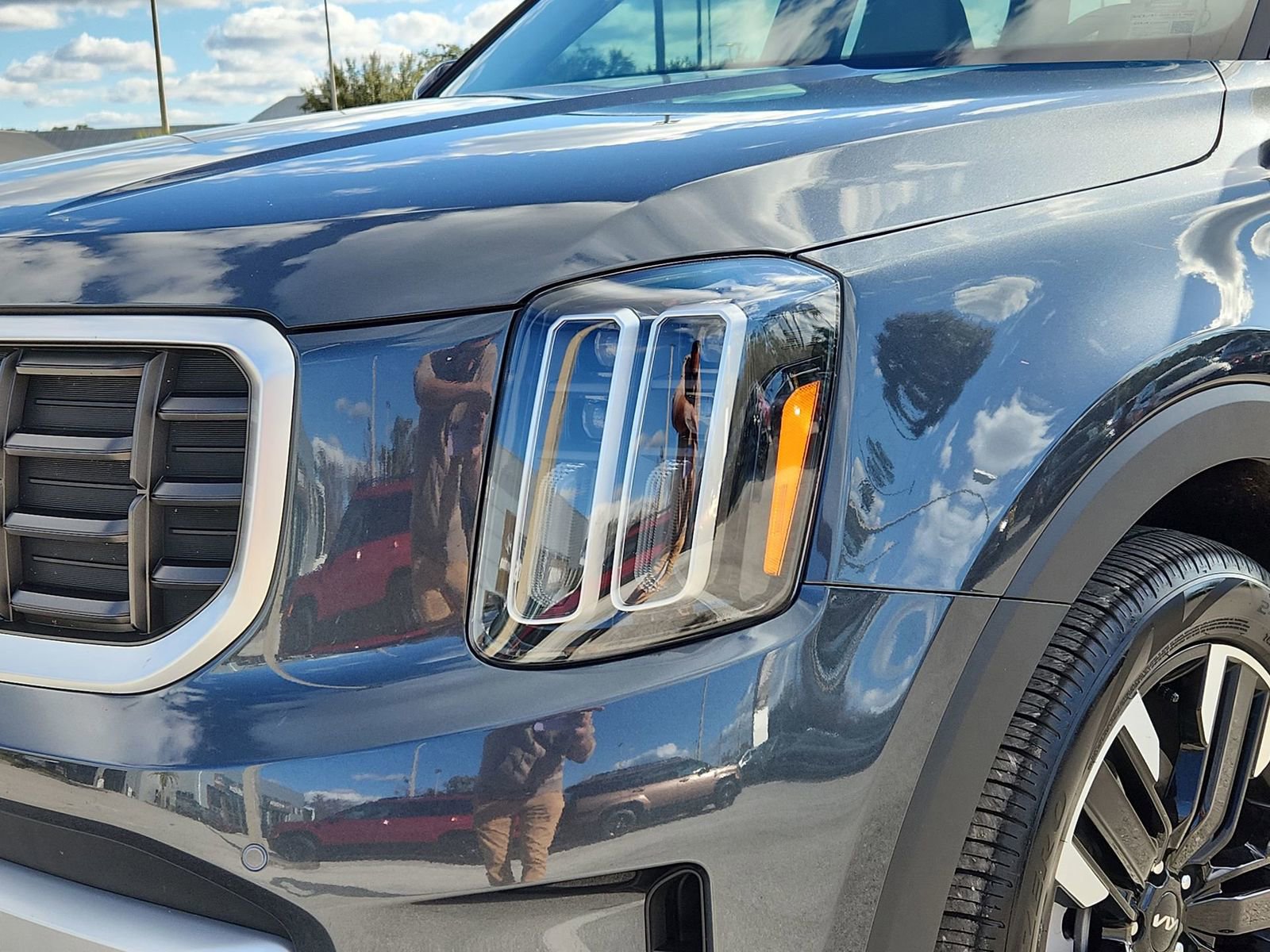 Used 2023 Kia Telluride SX image 6