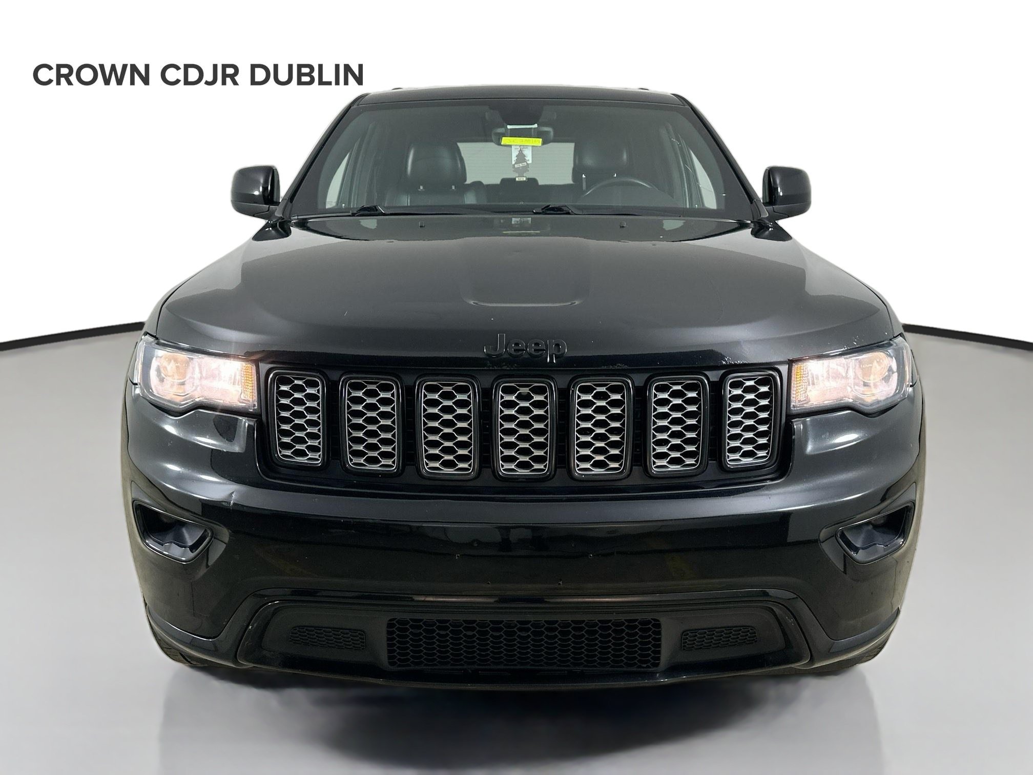 Used 2018 Jeep Grand Cherokee Altitude AWD/4WD image 2